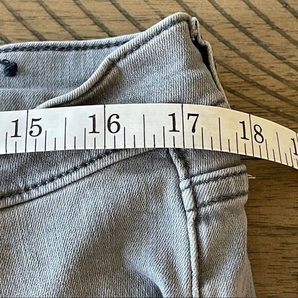 Gap Denim Light Gray Button Front Frayed Edge Leggings - Size 18 - Picture 10 of 14